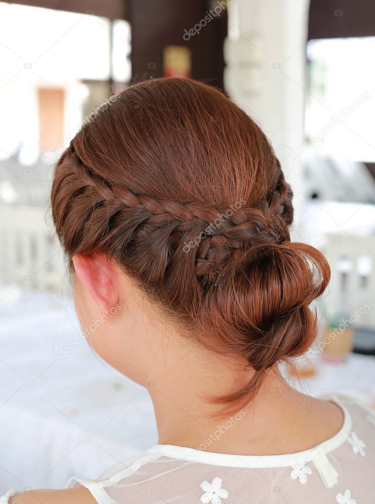 Rear view of beautiful bridal haircut.