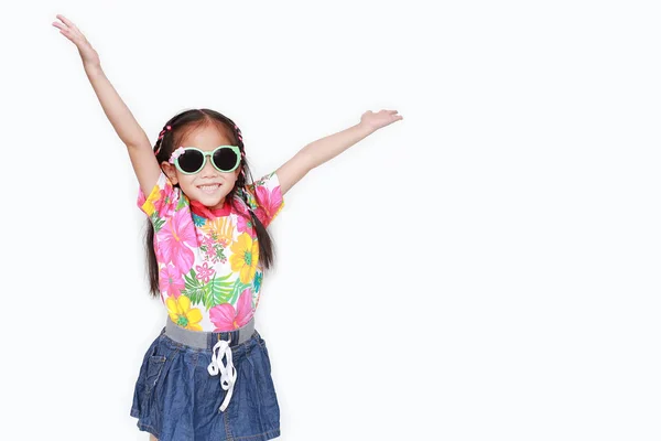 Menina Asiática Pequeno Feliz Esticar Braços Bem Abertos Usando Vestido — Fotografia de Stock