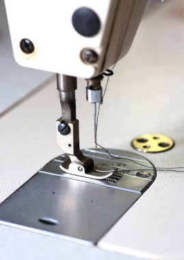 Eski dikiş makinesi kadar kapatın.