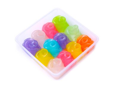 Beyaz arka planda Tay tatlıları, Tatlı tatlı