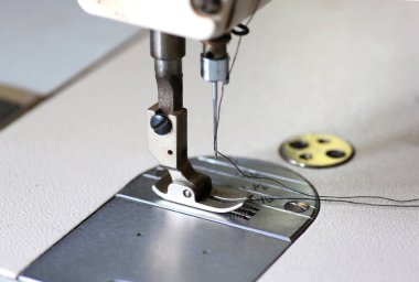 Eski dikiş makinesi kadar kapatın.