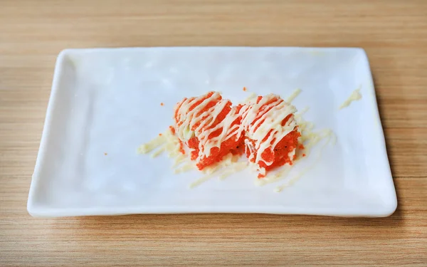 Ebiko Maki Roll Topped Egg Shrimp White Plate Japanese Cuisine — Stock Photo, Image
