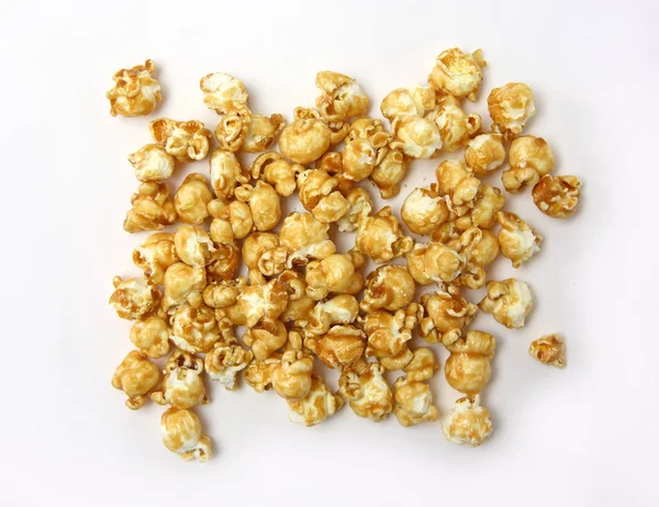 beyaz zemin üzerine karamelli Mısır yığını