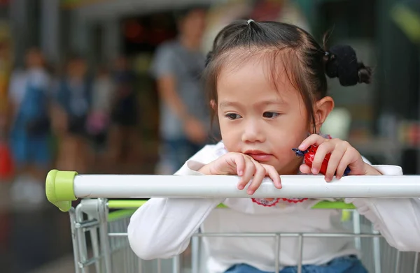 Little Child Girl Sitting Trolley Family Shopping Market — 图库照片