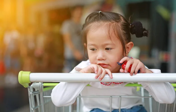 Little Child Girl Sitting Trolley Family Shopping Market — 图库照片