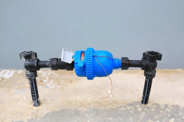 Medidor Agua Primer Plano Válvula Instalada Suelo Cemento — Foto de Stock