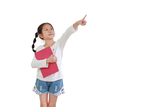 Porträt Asiatisches Kleines Mädchen Halten Buch Isoliert Auf Weißem Hintergrund — Stockfoto