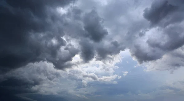 Dark Storm Clouds Sky Evening Background — Stock Photo, Image