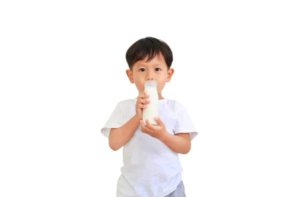 Portrét Asijské Dítě Chlapec Pití Mléka Skleněné Láhve Izolované Bílém — Stock fotografie