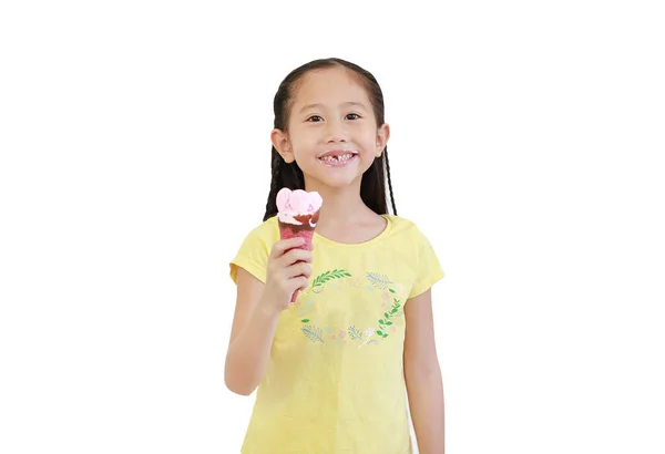 Feliz Ásia Pouco Criança Menina Comer Sorvete Cone Isolado Branco — Fotografia de Stock