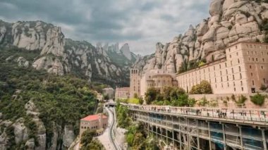 Santa Maria de Montserrat. Benedictine Manastırı Montserrat Dağı, Monistrol De Montserrat, Katalonya, İspanya. Zaman aşımı, zaman aşımı