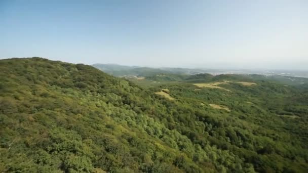 Кутаиси, Джорджия. Панорама Государственного заповедника Сатаплия. Летний пейзаж . — стоковое видео