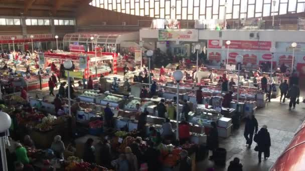 Gomel, Bielorussia - 24 marzo 2018: Mercato alimentare locale della carne a Gomel. Questo è un esempio di mercato alimentare esistente in Bielorussia — Video Stock