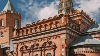 Pirevichi Köyü, Belarus 'un Gomel Bölgesi Zhlobin Bölgesi. All Saints Kilisesi eski kültürel ve mimari bir anıttır. Zaman Hızı, Zaman Hızı