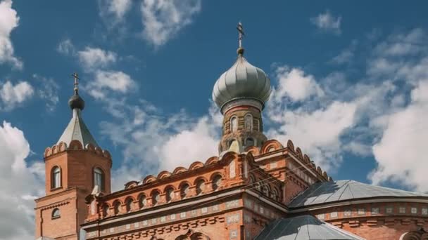 Pirevichi Village, Zhlobin District Of Gomel Region Of Belarus. All Saints Church Is Old Cultural And Architectural Monument. Time Lapse, Timelapse — Stock Video