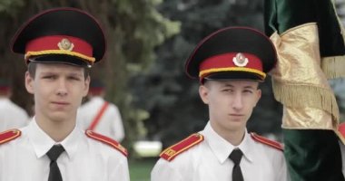 Gomel, Belarus - 9 Mayıs 2018: Gomel Eyalet Harp Okulu Öğrencileri 9 Mayıs Zafer Günü 'nde geçit töreni için hazırlanıyor.