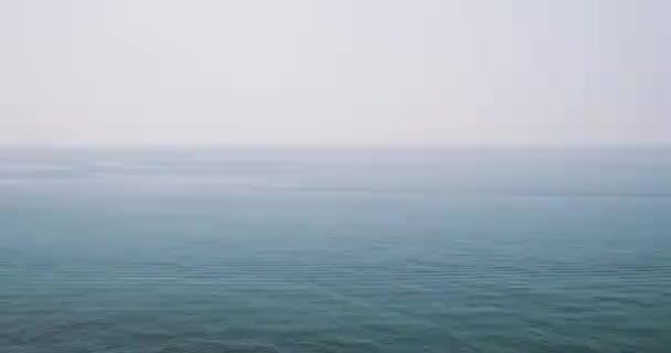 Tossa De Mar, Girona, España. Mar Balear. Naturaleza española de primavera con paisaje rocoso de verano y paisaje marino — Vídeos de Stock