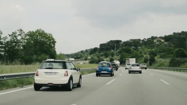 La Roca del Valles, Spain - May 18, 2018: Mini Hatch Second generation R56 driving in Motorway Road — 图库视频影像