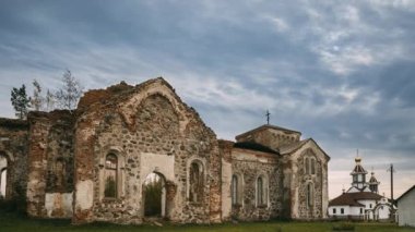 Begoml, Vitsebsk Bölgesi, Belarus. Azizler Kilisesi 'nin Eski Harabeleri. Eski Tapınağın Harabeleri