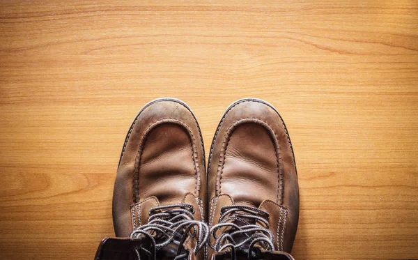 Brown Leather Shoes Wooden Top View — Stock Photo, Image