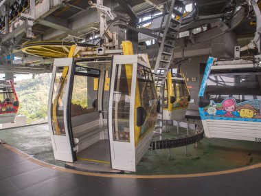 Maokong, Tayvan - 19 Ekim 2016: Maokong gondol yeni Taipei City