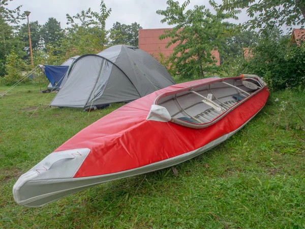 Kayak plegable rojo — Foto de Stock