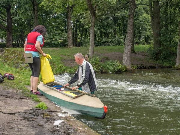 Río Wda Polonia Agosto 2016 Kayakistas Durante Excursión Canoa Kayak — Foto de Stock