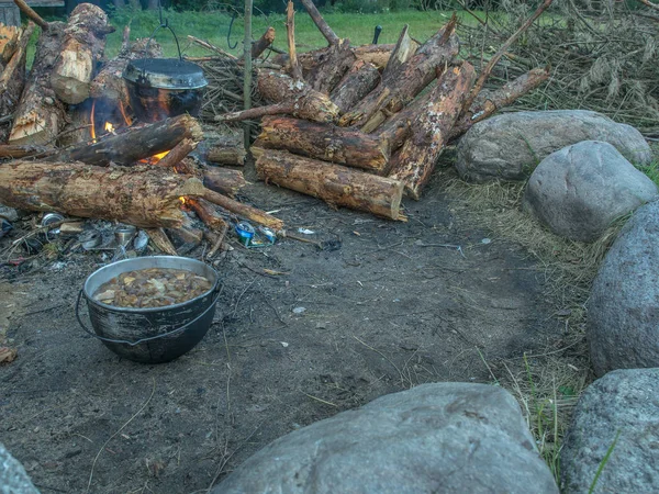 Vaření na ohni — Stock fotografie