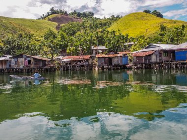 Sentani Gölü