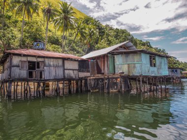 Sentani Gölü