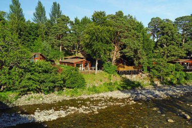 Pitlochry Ph18 köprü 5su. İskoçya iscotland nereye kadar bakmak güzel manzara dolu. Doğanın güzelliği kelimelerle ifade etmek zordur.