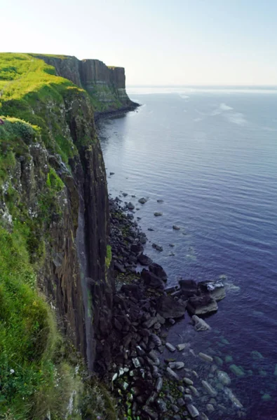 스코틀랜드는 풍경을 어디까지 자연의 아름다움은 Words Kilt에 바위는 바다에 폭포와 — 스톡 사진