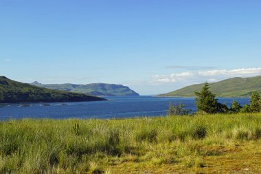 İskoçya nereye bakarsan bak güzel manzaralarla doludur. Doğanın güzelliğini kelimelere dökmek zordur..
