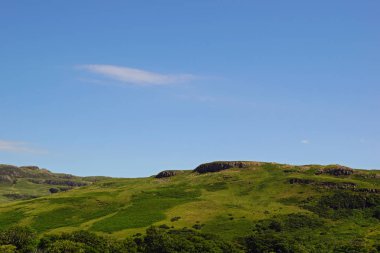 İskoçya nereye bakarsan bak güzel manzaralarla doludur. Doğanın güzelliğini kelimelere dökmek zordur..