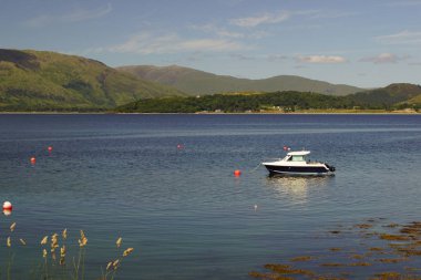 İskoçya nereye bakarsan bak güzel manzaralarla doludur. Doğanın güzelliğini kelimelere dökmek zordur..