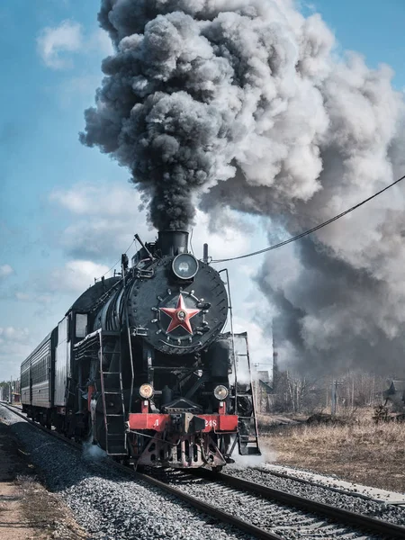Tren kalkış