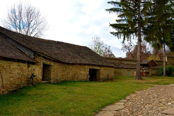 Patio Iglesia Medieval Fortificada Saxon Pueblo Crit Transilvania Rumania — Foto de Stock