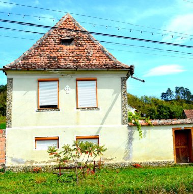 Bradeni, Henndorf, Hegendorf, Transilvanya, Romanya 'daki tipik kırsal alan ve köylü evleri. Yerleşim yeri Sakson koloniciler tarafından 12. yüzyılın ortalarında kuruldu.