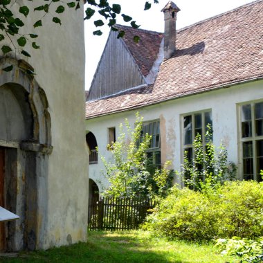 Güçlendirilmiş Ortaçağ Sakson evangelic kilise de köyün Somartin, Martinsberg, Mrtelsberg, Transilvanya, Romanya. Yerleşim 12. yüzyılda ortasında Sakson kolonistler tarafından kuruldu
