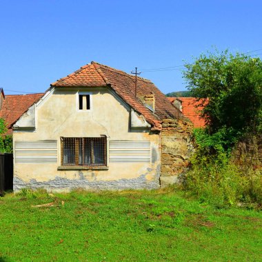 Tipik kırsal manzara ve köylü Somartin, Martinsberg, Mrtelsberg, Transilvanya, Romanya köyde evler. Yerleşim 12. yüzyılda ortasında Sakson kolonistler tarafından kuruldu
