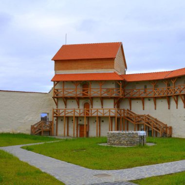 Kale köyünde Feldioara, 900 yıl önce Transilvanya, Romanya'da, Töton Şövalyeleri tarafından inşa