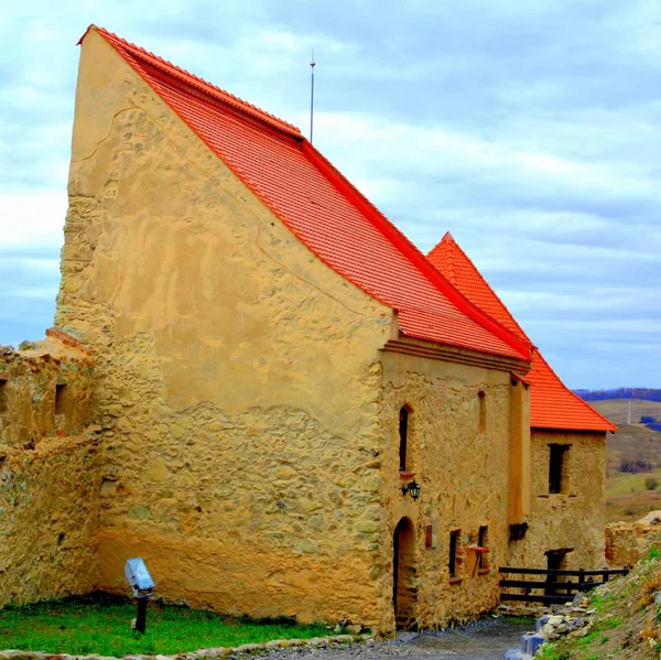 Feldioara 900 年前に トランシルバニア ルーマニアでドイツ騎士団によって建てられた要塞 — ストック写真