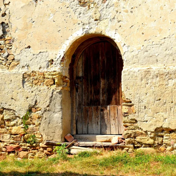 Ruínas Igreja Evangélica Saxão Medieval Fortificada Aldeia Felmer Felmern Transilvânia — Fotografia de Stock