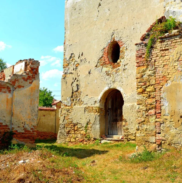 Ruínas Igreja Evangélica Saxão Medieval Fortificada Aldeia Felmer Felmern Transilvânia — Fotografia de Stock