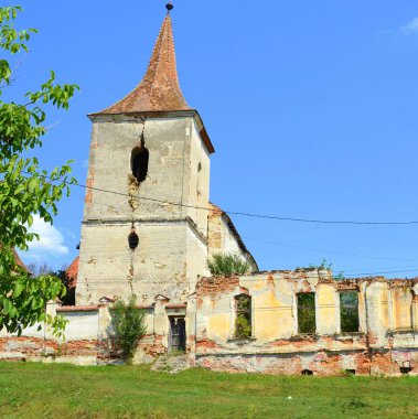 Harabeler. Müstahkem Ortaçağ Sakson evangelic Kilisesi de köyün Felmer, Felmern, Transilvanya, Romanya. Yerleşim 12. yüzyılda ortasında Sakson kolonistler tarafından kuruldu