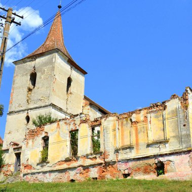 Harabeler. Müstahkem Ortaçağ Sakson evangelic Kilisesi de köyün Felmer, Felmern, Transilvanya, Romanya. Yerleşim 12. yüzyılda ortasında Sakson kolonistler tarafından kuruldu