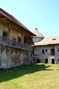 Köyün Racos, Transilvanya, Romanya bir ortaçağ Saray inşası fantezi