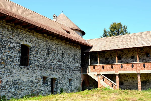 Reconstrucción Fantástica Palacio Medieval Pueblo Racos Transilvania Rumania — Foto de Stock