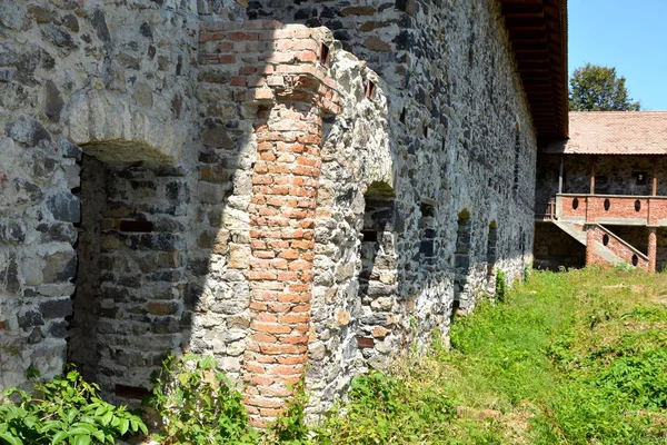 Reconstrucción Fantástica Palacio Medieval Pueblo Racos Transilvania Rumania — Foto de Stock