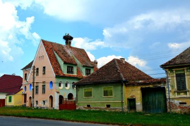 Dealu Frumos, Schoenberg, Merghindeal komün Sibiu County, Transilvanya, Romanya bir köyde evler tipik kırsal manzara ve köylü. İlk geri kalma 1280 için Satılık-satın alma eyleminde belirtilmiştir.